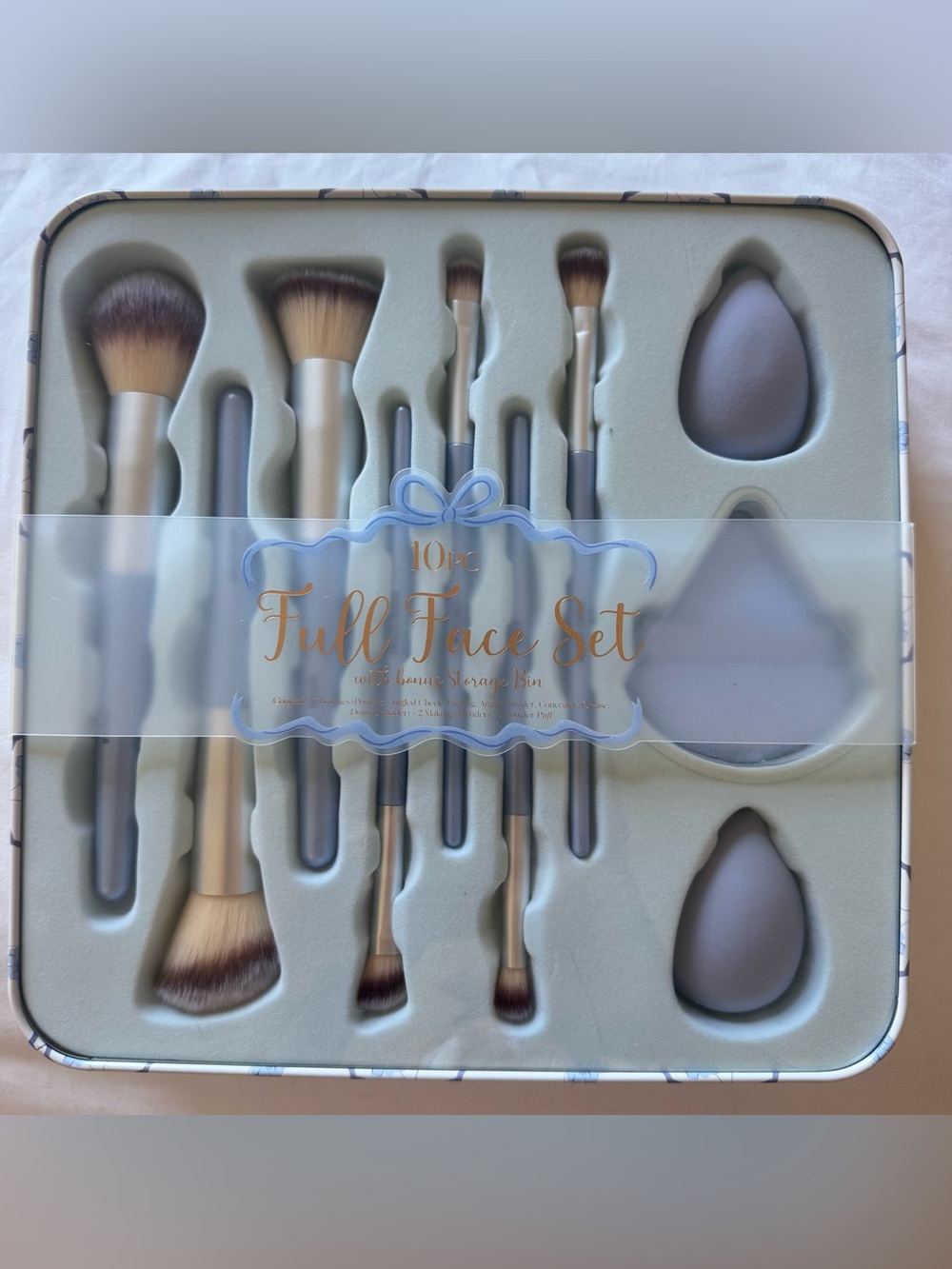 Primrose Powder
Blue | 10pc Makeup
Brush Tin